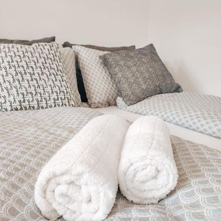 Studio Apartment Sanya ليوبليانا المظهر الخارجي الصورة